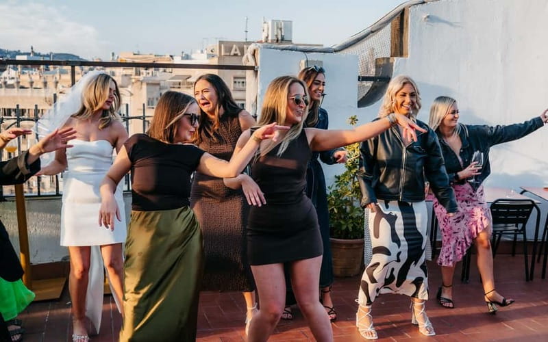 Barcelona: Rooftop Salsa Class with Bottomless Sangria - What this Barcelona salsa night is really like