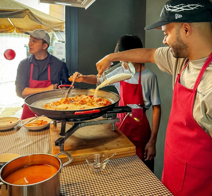 Barcelona: Seafood Paella ★Maestro★ & Tapas & Sangria - Key points to know before you book