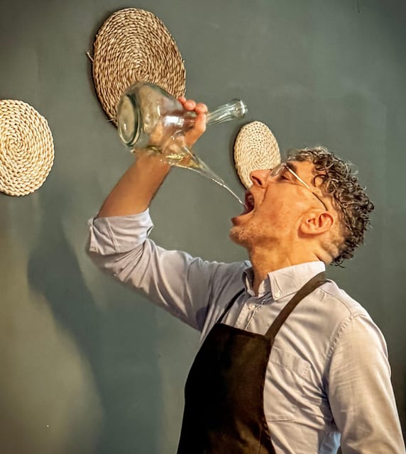Barcelona: Seafood Paella ★Maestro★ & Tapas & Sangria - Learning the family seafood paella recipe