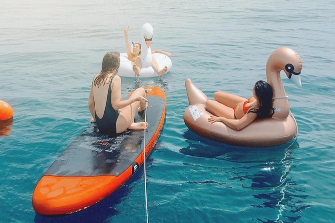 Barcelona Small Group Sailing with Snacks and Cava - Key Points Before You Book