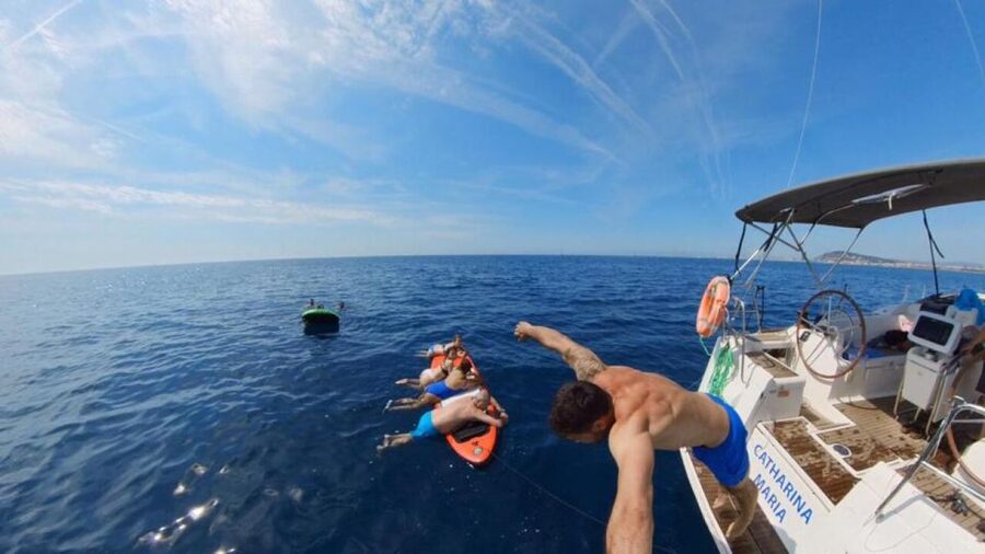 Barcelona: Sunset Sailing Experience with Snacks and Cava - Seeing the Sagrada Familia and Tibidabo from the water