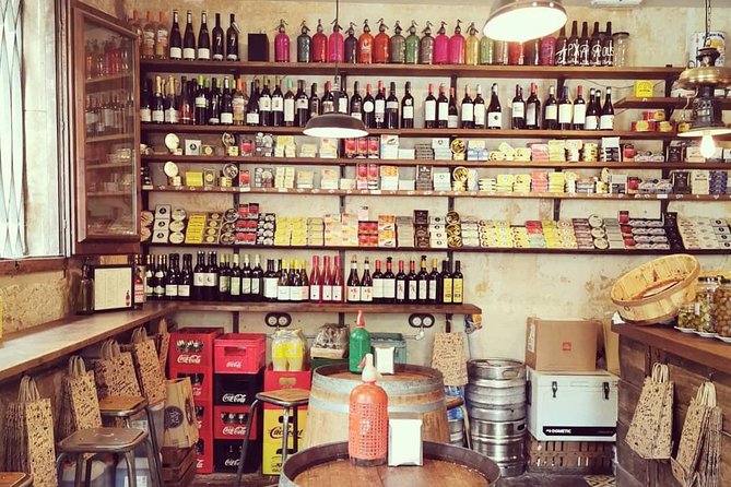 Barcelona Tapas & Wine Experience as a Local at Hidden Wineries - Gothic Quarter lanes and the first taste of old Barcelona