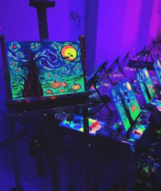 Barcelona: Wine and Van Gogh Paint and Sip Painting Class - Following the artist step by step