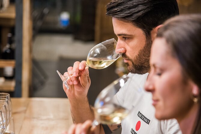 Barcelona: Wine Tasting and 5 Course Tapas Pairing Dinner - Key points to know