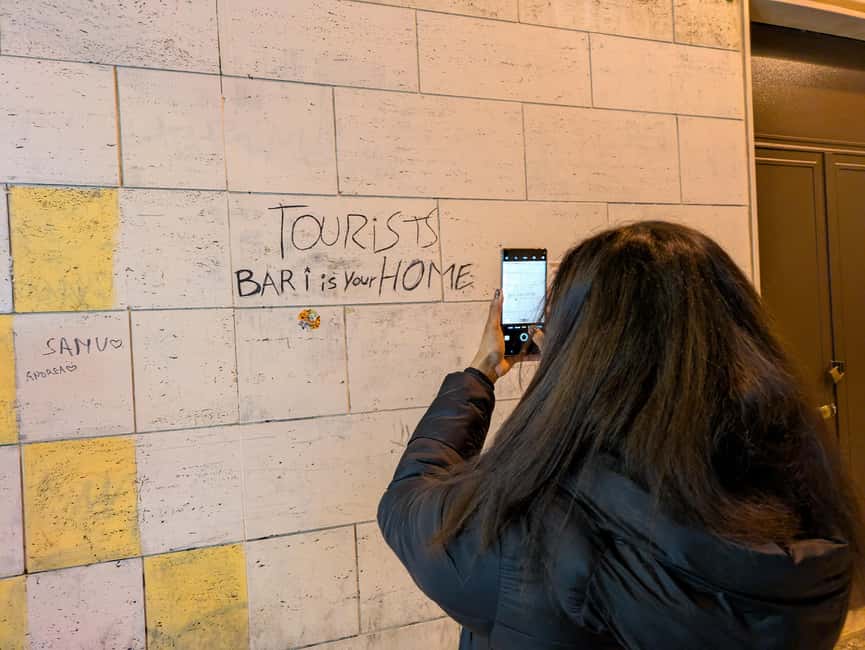 Bari: Street Food Walking Tour with Wine Tasting - Timing, comfort, and dietary concerns