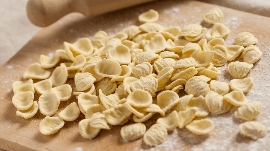 Bari: Street Food Walking Tour with Wine Tasting - What the food stops actually offer