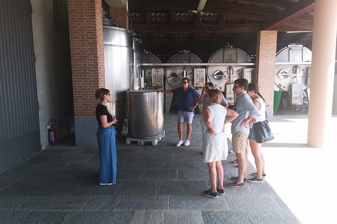 Barolo&Barbaresco Wine Experience with a local winemaker - Who will enjoy this day most