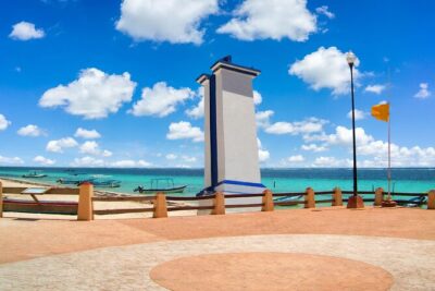 Beachside Tacos & Town Tour with Tequila Tasting From Cancun
