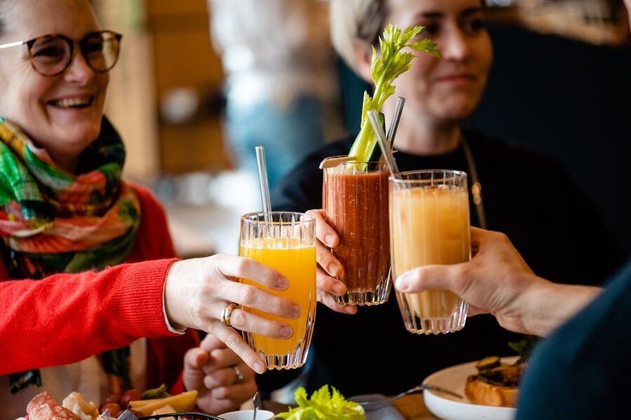 Berlin: Fine Dining Breakfast with Champagne in Schoneberg - Choosing your two dishes