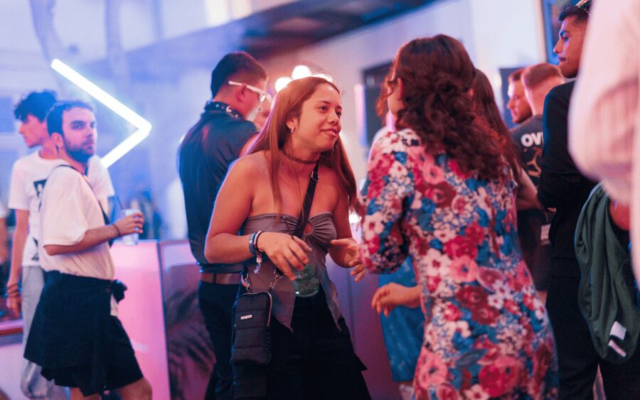 Berlin: Pub Crawl with Shots and VIP Club Entry - Moving between Mitte and Friedrichshain