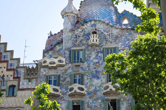 Best of Barcelona: Sagrada Família, Gaudí & Candy Tasting Tour! - Is $23.63 a good value?