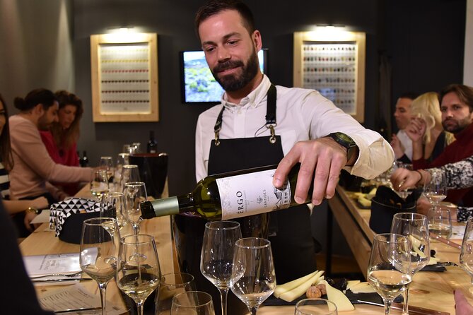 Best rated Acropolis Wine Tasting - How the 90-minute session unfolds