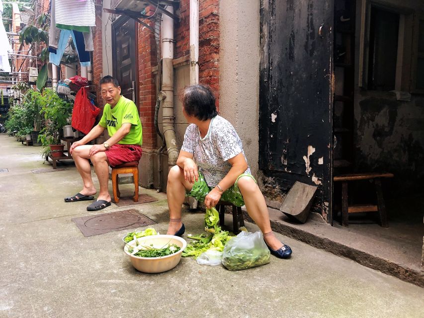 Biking Real Shanghai& Tea Tasting Experience - Old Town back lanes and the feel of local Shanghai