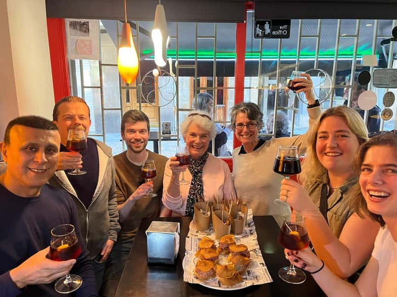 Bilbao: Basque Food Tour and Wine Tasting with Guide - The guides make the difference