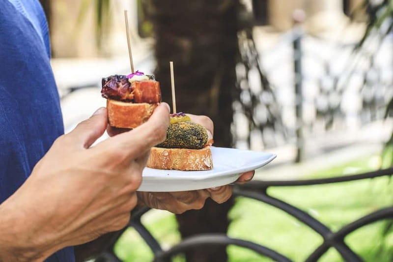 Bilbao: Basque Food Tour and Wine Tasting with Guide - What you learn about Bilbao beyond the plate