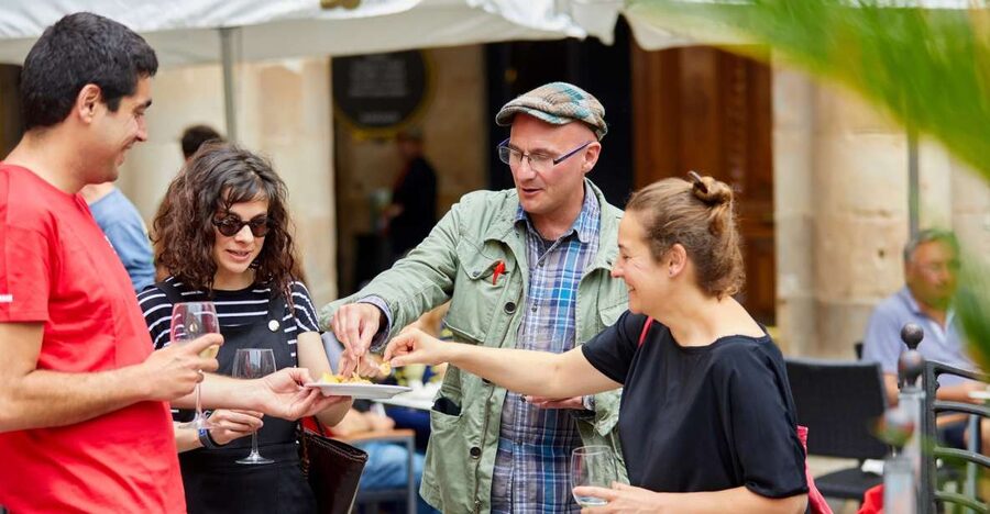 Bilbao: Exclusive Food & Wine Tasting Tour with Local Guide - Key points at a glance