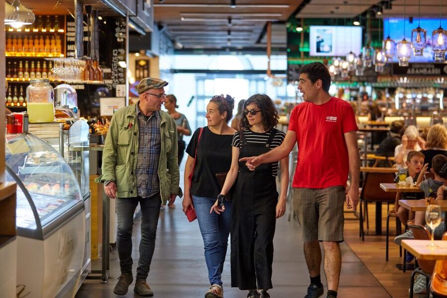 Bilbao: Exclusive Food & Wine Tasting Tour with Local Guide - Txakoli, Rioja, cider, and four drinks