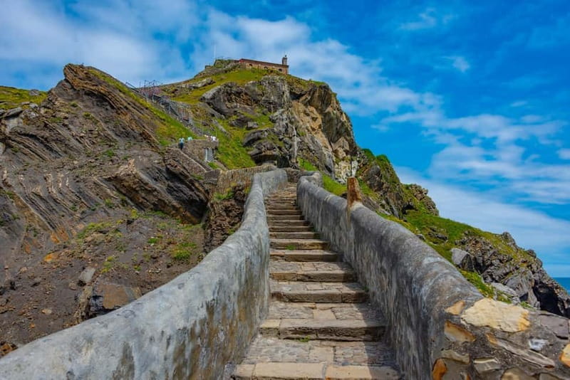 Bilbao: Gaztelugatxe, Bermeo, Mundaka, Gernika, & Wine Tour - Key points at a glance