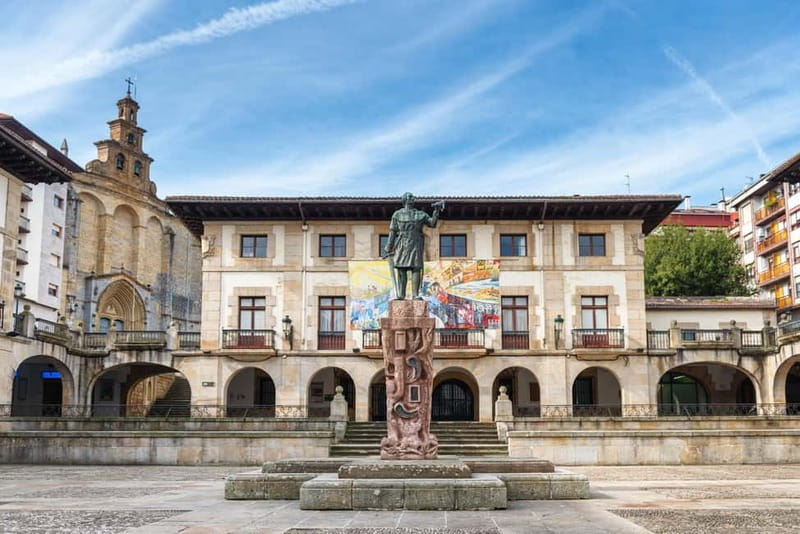 Bilbao: Gaztelugatxe, Bermeo, Mundaka, Gernika, & Wine Tour - Mundaka, surf views, and your lunch break