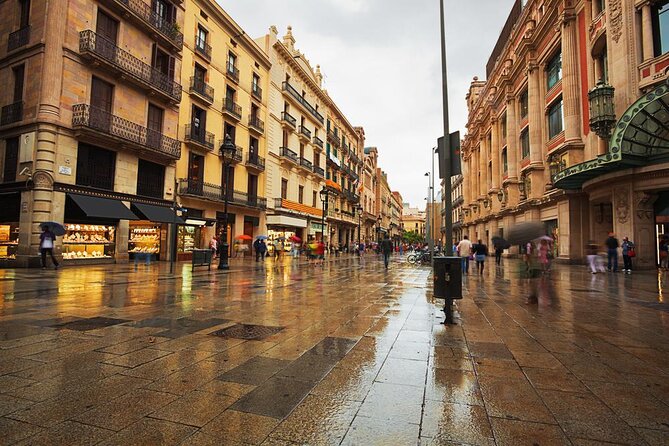 Bohemian Barcelona Neighborhood Evening Tapas & Wine Tour - La Palma de Bellafilla turns tapas into dinner