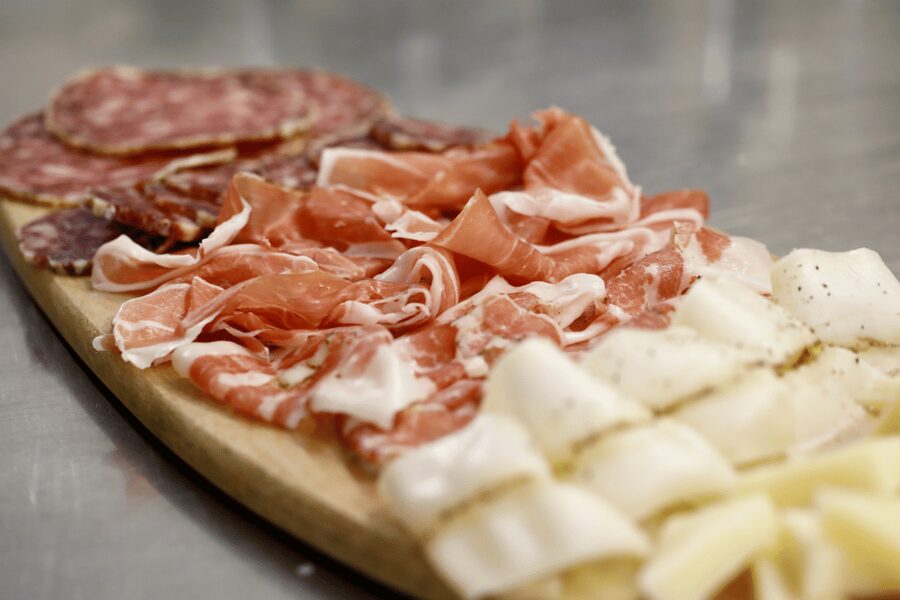 Bologna: Food and Wine Tasting with Interactive Game - How the food pairing changes the wine