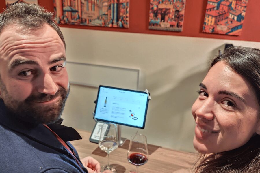 Bologna: Food and Wine Tasting with Interactive Game - What the group size and setting mean