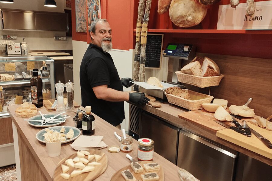 Bologna: Food and Wine Tasting with Interactive Game - Emilia-Romagna on one tasting board