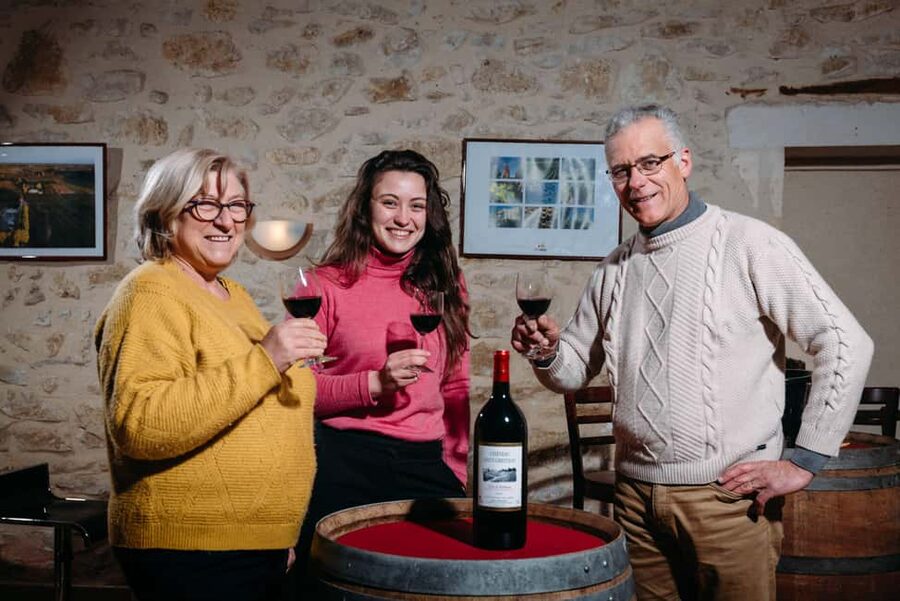 Bordeaux: Explore an Organic Family Vineyard with Tasting - Key points to know before booking