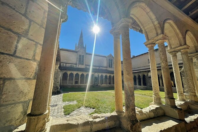 Bordeaux Full Day Wine Tour - 3 Wineries & Gourmet Picnic Lunch - Guides make the difference