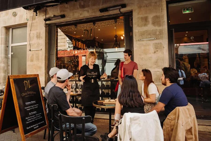 Bordeaux: Guided Food and Wine Tour with Tastings - Bordeaux on a plate, from the Big Bell to Place Gambetta