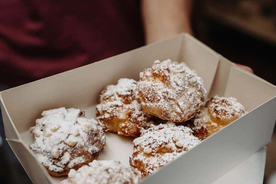 Bordeaux: Guided Food and Wine Tour with Tastings - Fresh viennoiserie at Boulangerie Louis Lamour