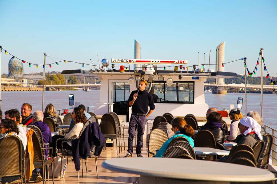 Bordeaux: Guided Wine and Canelé Discovery Cruise - Comfort, access, and who should book