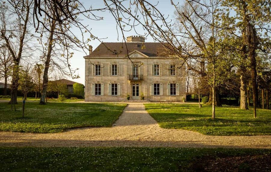 Bordeaux: Half-Day Margaux Tour with Wine Tastings - The minivan ride and the pace