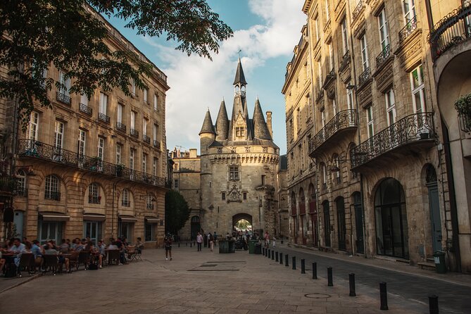 Bordeaux Old Town Food and Wine Tour - Guide quality makes or breaks this experience