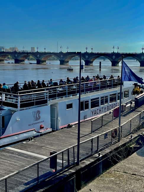 Bordeaux: River Garonne Cruise with Glass of Wine and Canelé - Pont de Pierre and the Historic Center