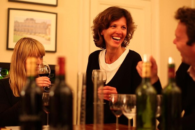 Bordeaux Super Saver Wine Tasting class and St Emilion region - The 10:30 a.m. wine class in central Bordeaux