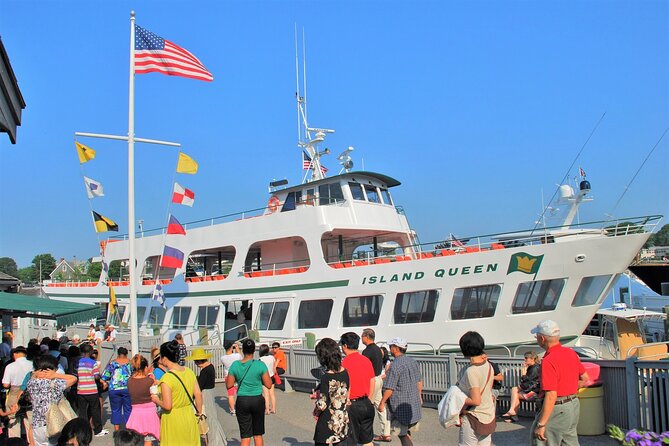 Boston to Martha's Vineyard Day Trip with Optional Island Tour - The bus quality and guide style