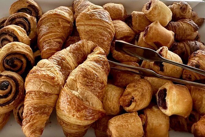 Bottomless Brunch and Cruise with Prosecco in Budapest - The one-hour Danube route, from Chain Bridge to Margaret Island