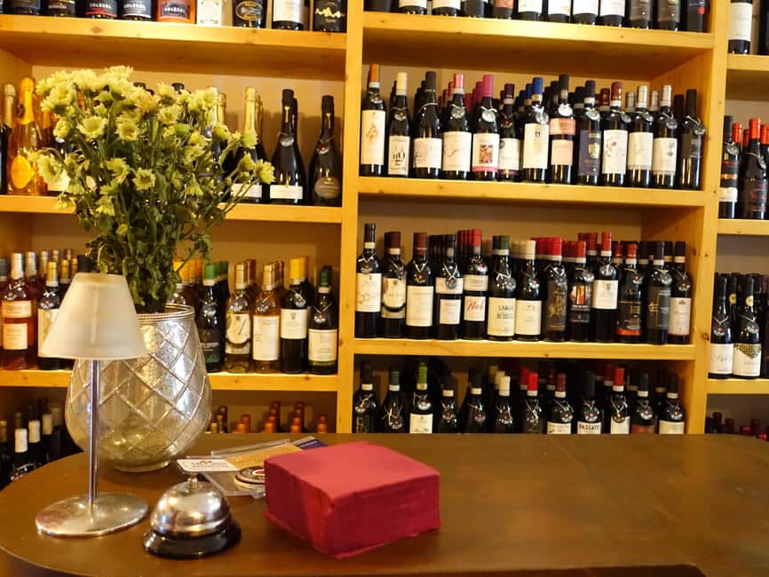 Boutique Wine Tasting in Turin City Center - The welcome at a small Turin wine bar