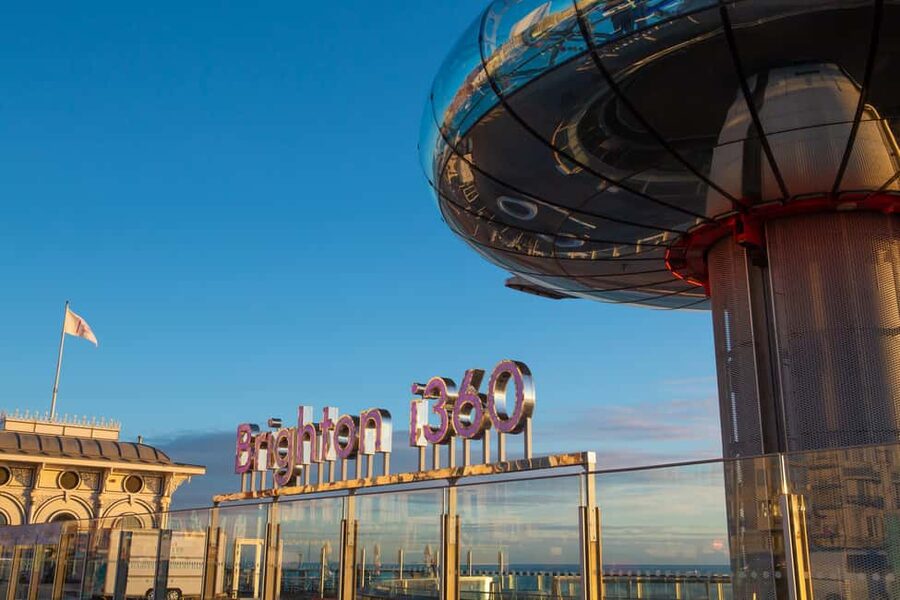 Brighton: i360 Entry & Champagne (Soft Drink for Under 18s) - What the 25-minute ride feels like