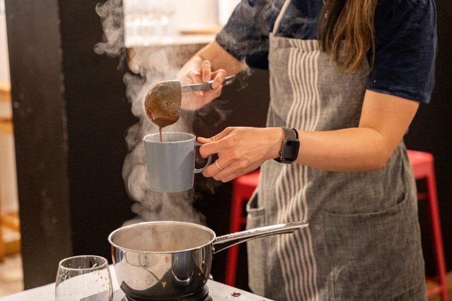 Bruges: Belgian Chocolate Making Workshop with Beer Tasting - What the two-hour workshop feels like