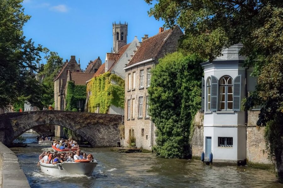 Bruges: Guided Tour & Boat Ride with Optional Beer Tasting - Key points to know before booking