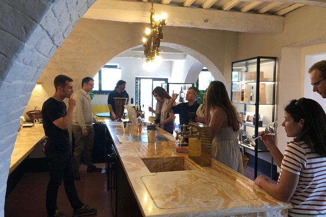 Brunello di Montalcino Wine Tour of 2 Wineries with Pairing Lunch - Buying bottles and shipping wine home