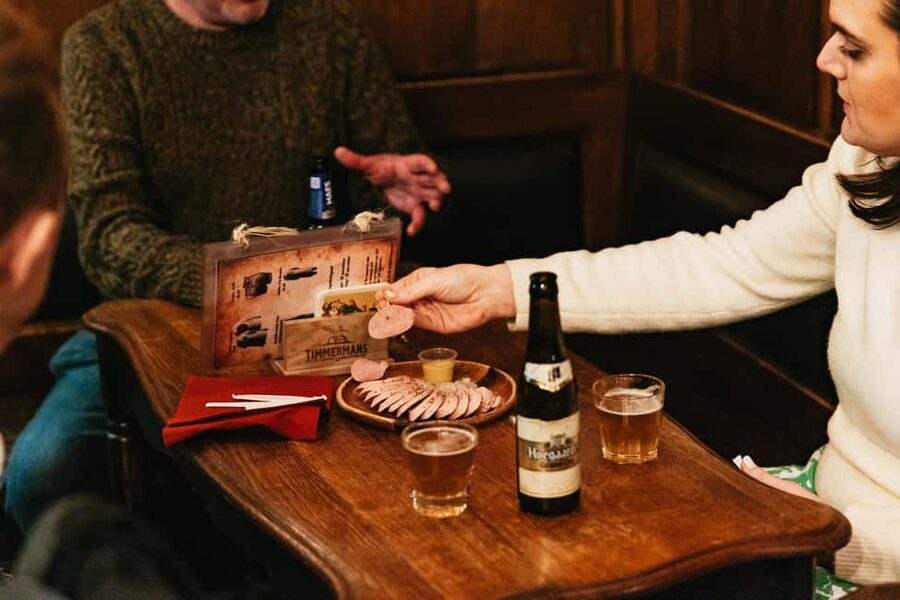Brussels: Beer Tasting Tour with 7 Beers and Snacks - What the guides add to the afternoon