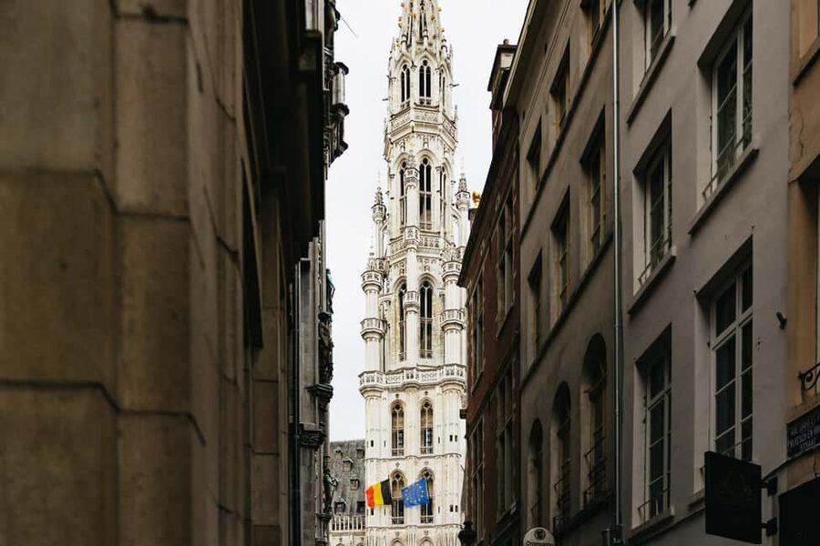 Brussels: Beer Tasting Tour with 7 Beers and Snacks - How to pace seven beers in four hours