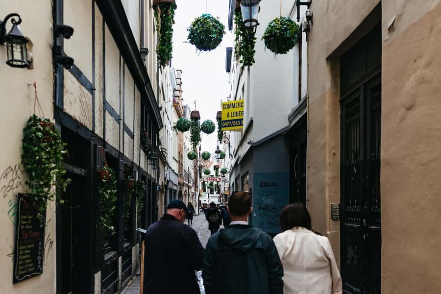 Brussels: Beer Tasting Tour with 7 Beers and Snacks - Who will get the most from this tour