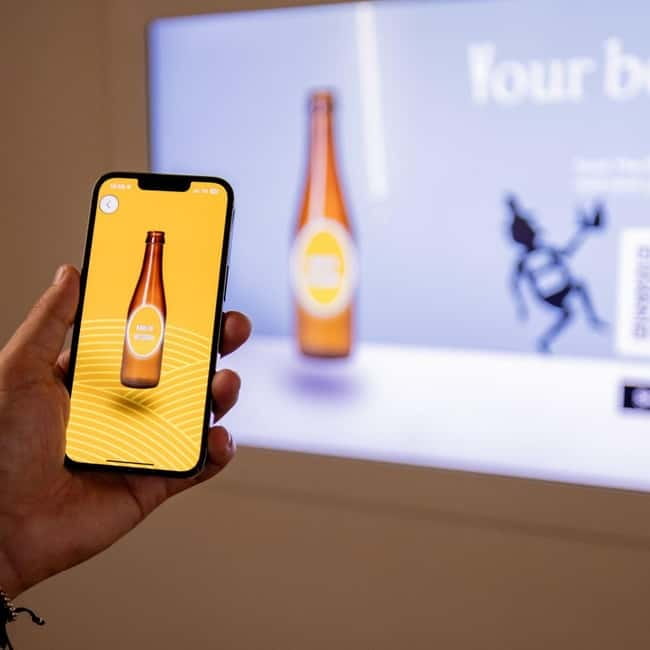 Brussels: The Belgian Beer World Experience & Beer Tasting - Choosing one of 150 beers at the Skybar