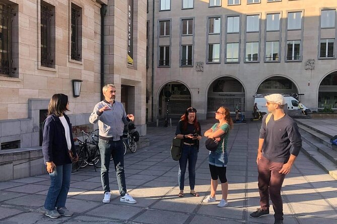 Brussels Walking and Tasting Tour (Beers,Chocolates&Fries/Waffle) - Manneken Pis and Brussels humor