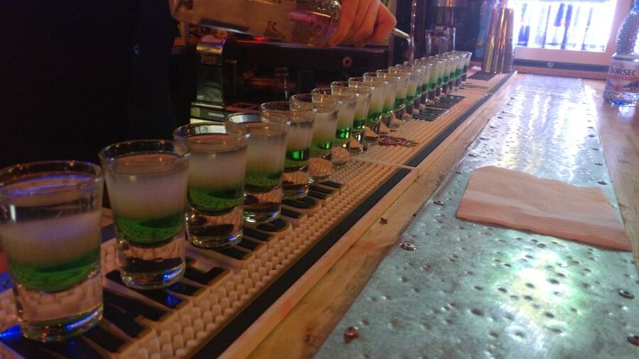 Bucharest: Weekend Pub Crawl - What the guides add to the night