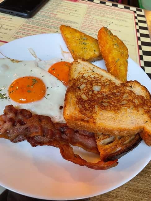Budapest: 4-hour Bottomless Brunch w/ Cocktails & Craft Beer - The drink list goes far beyond beer